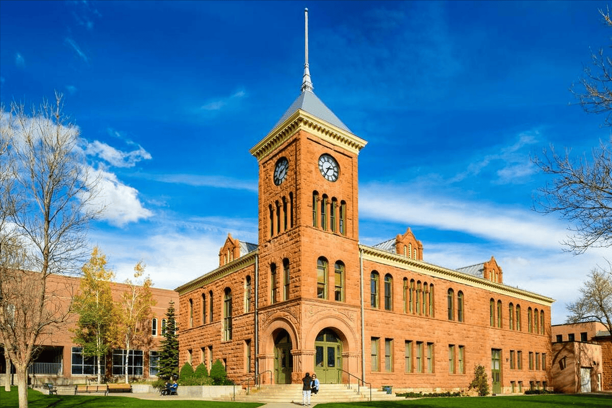 萨斯喀彻温大学